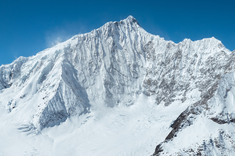 《卡瓦格博的九副面孔》每一面都是神迹🏔
